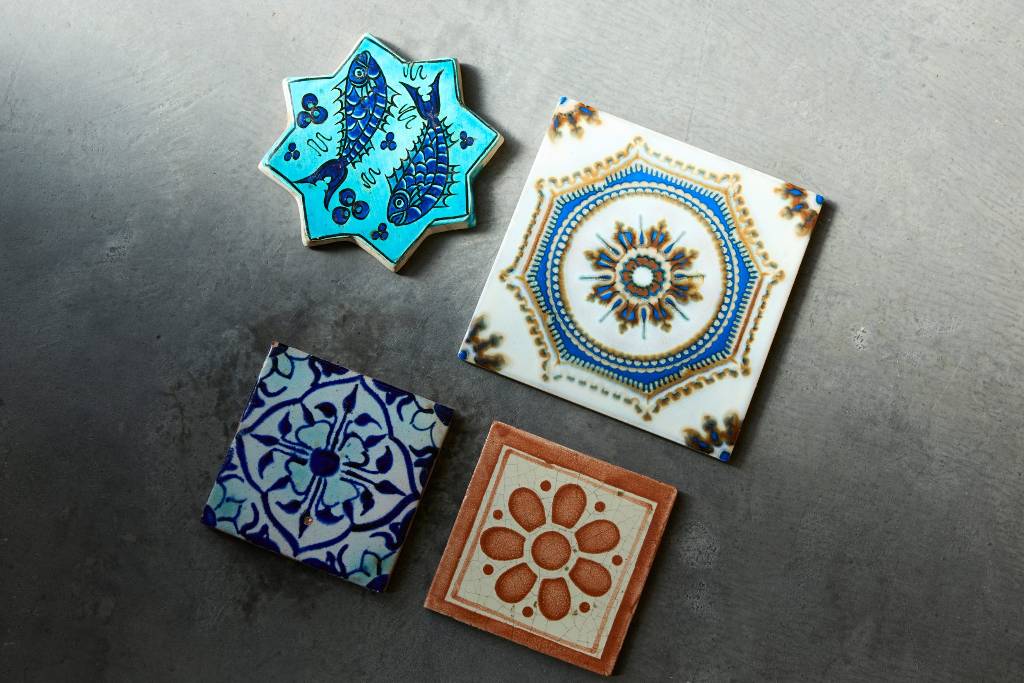 タイルと陶板 古今東西、繋がる繋がる | スマートニュース