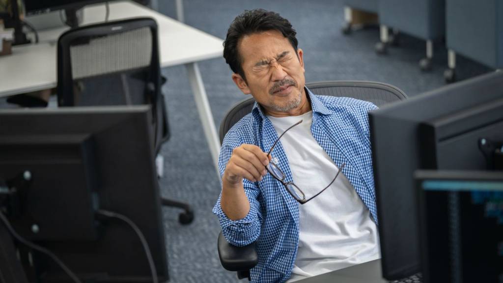 仕事が忙しすぎる」と嘆く500人の切実な本音。人手不足以上に現場を