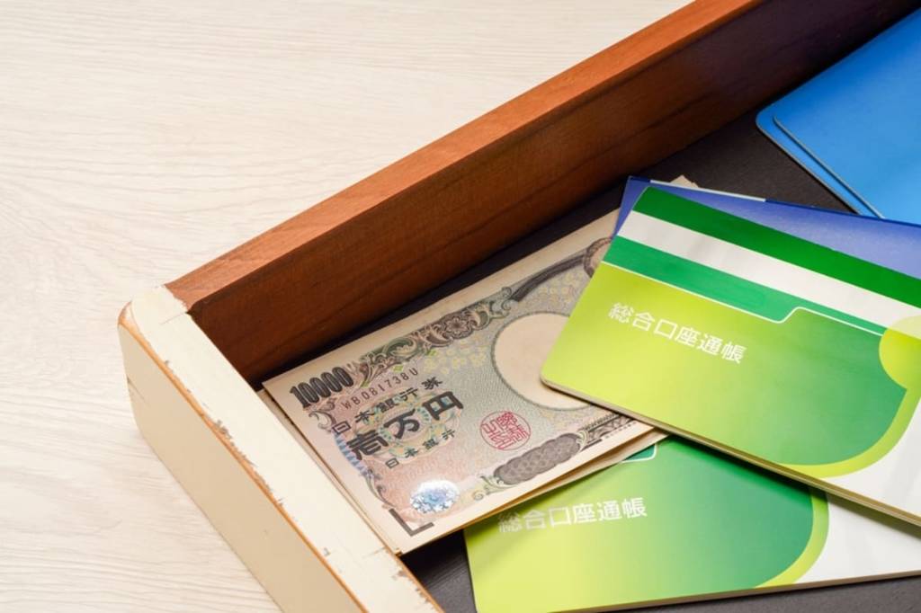 「葬儀代がない」と焦る前に。故人の口座凍結、150万円まで引き出せる制度とは