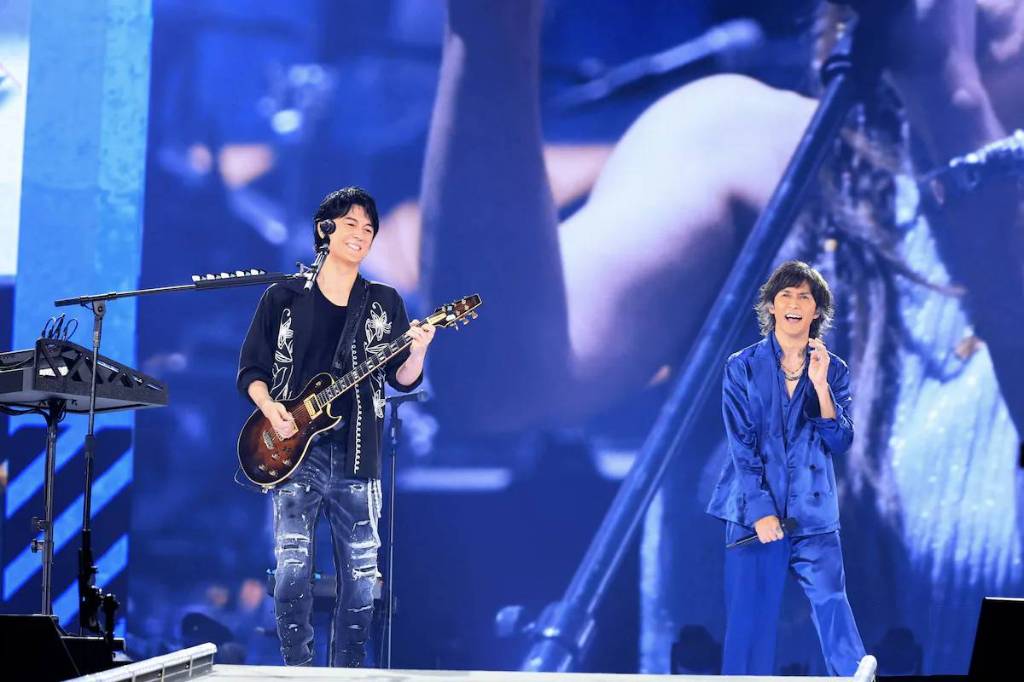 福山雅治の大阪公演に稲葉浩志が登場「木星」初披露 | スマートニュース